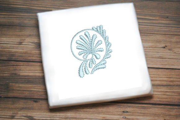 Elegant Mini Flower: A Designer’s Review for Boutique Apparel